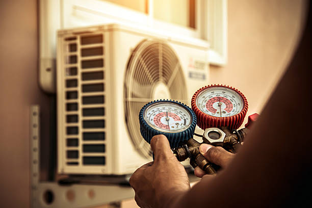 Professional Hvac technician working in Sauk Rapids, MN